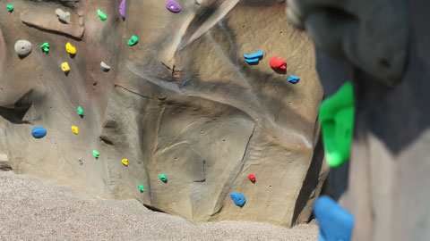 Detaljbild av klätterställning på Idrottsoasen.