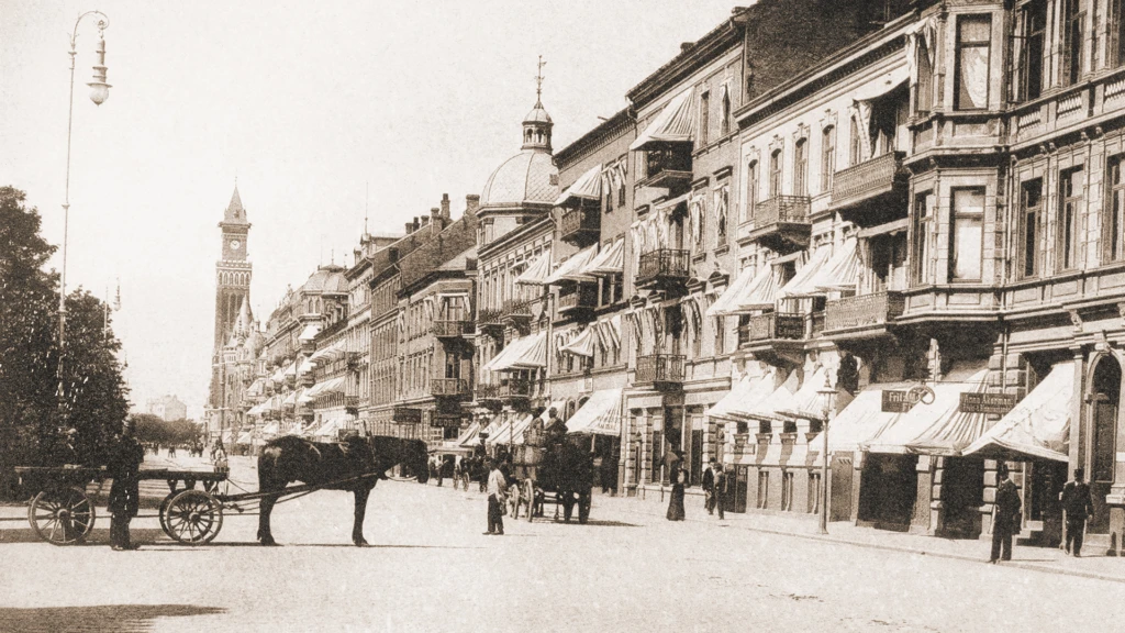 Järnvägsgatan 1905, då hästar trafikerade gatan. (foto: Helsingborgs museisamling)