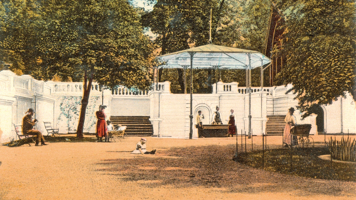 Vykortsmotiv av Sofiakällan kring år 1900. (foto: Helsingborgs museums samling)