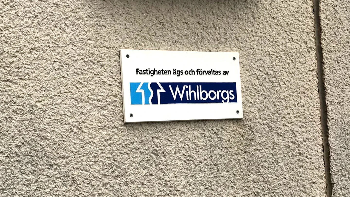 Så här kan en skylt som visar fastighetsägande se ut.