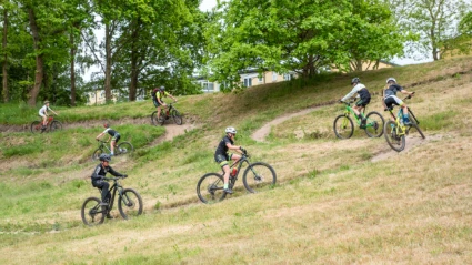 I Brohult och Dalhems grönområde finns en mountainbikeslinga