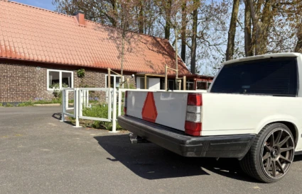 A-traktor utanför Motormeck