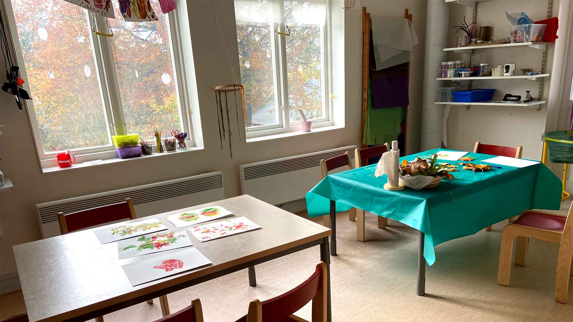 Ateljén på Villa Begonia med utsikt över brunnsparken.