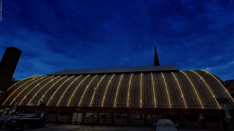 Simhallsbadet, ett av ljusverken under Drömljus