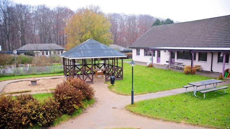 Skogsgläntans förskola, vy från gården