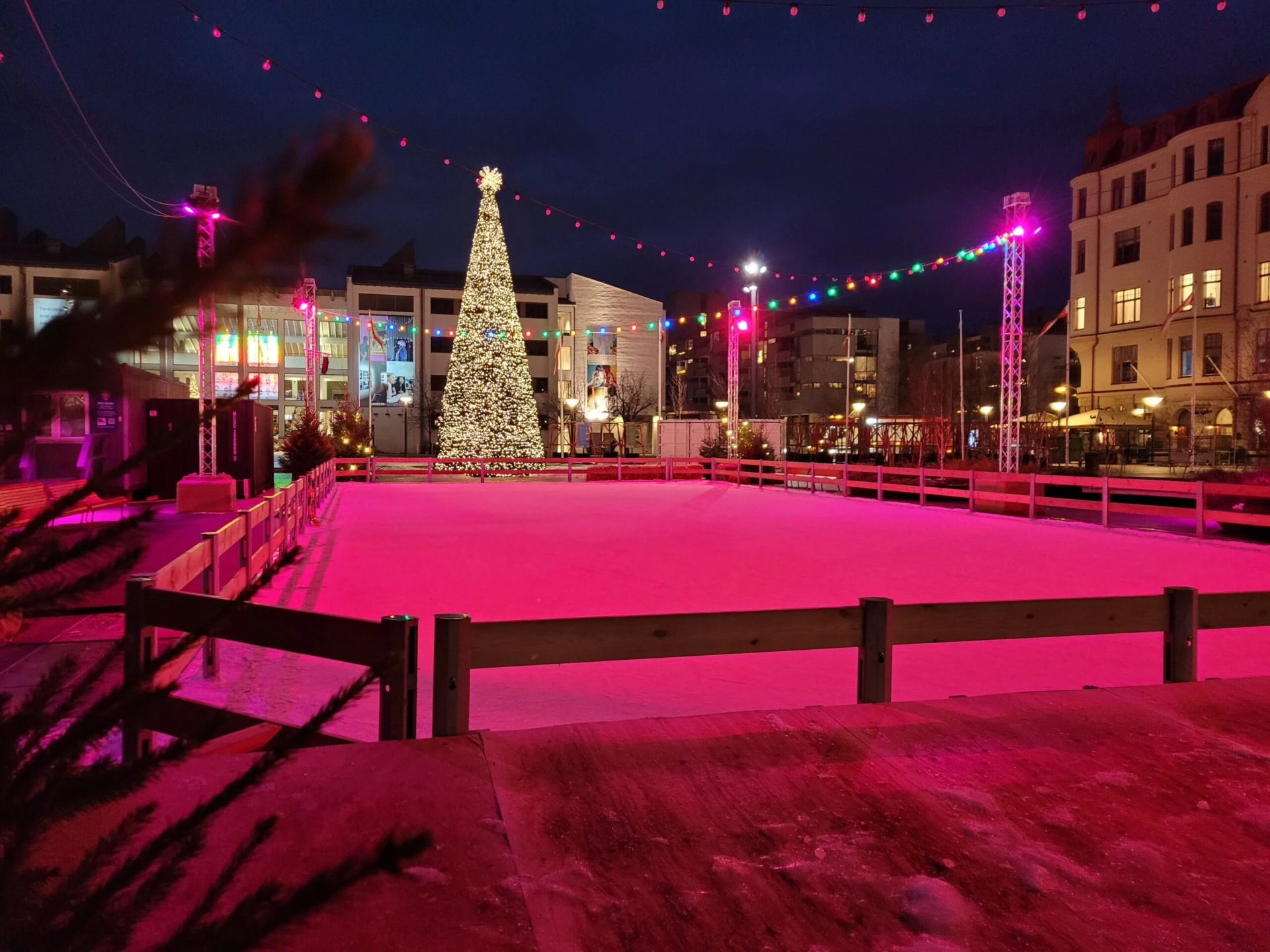 Isbana på Sundstorget