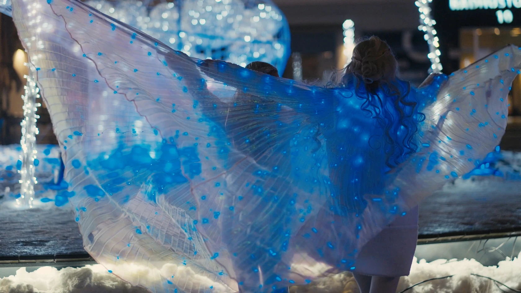 Cikrusuppvisning på Rådhustorget under Drömljus.