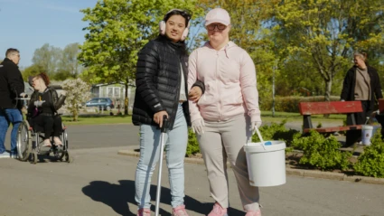 Skräpplockning med Filbornas anpassade gymnasieskola (AGY)