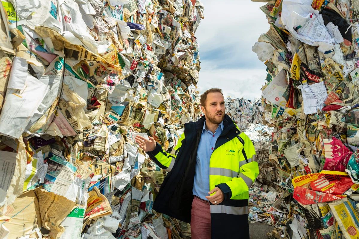 Martin Dyberg på en soptipp.