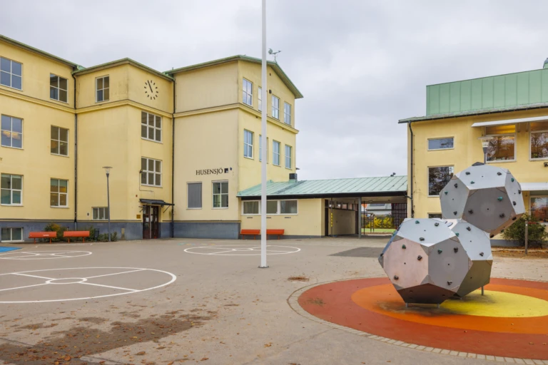 Fasadbild Husensjö skola