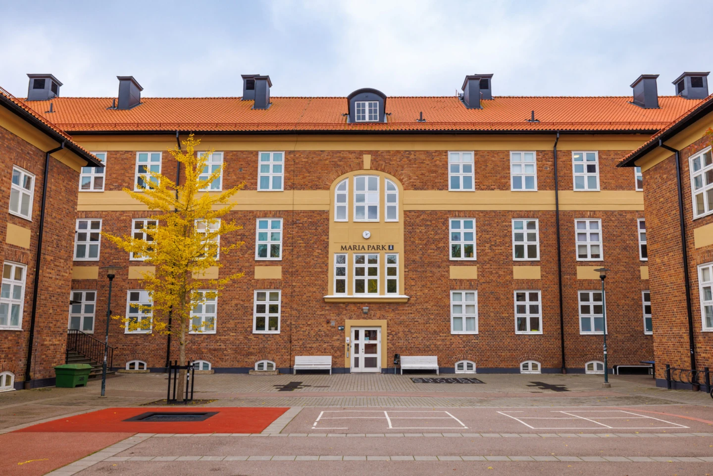 Fasadbild Maria Parkskolan Östra allén