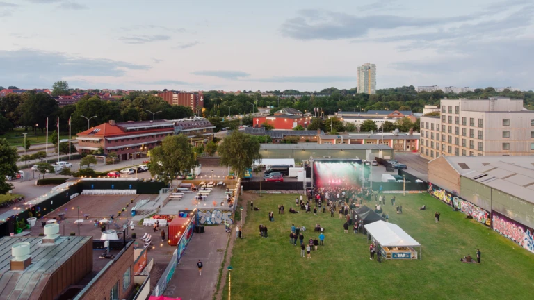 Evememangsplatsen Gamla brandstationen (fotbollsplanen). Vy från ovan