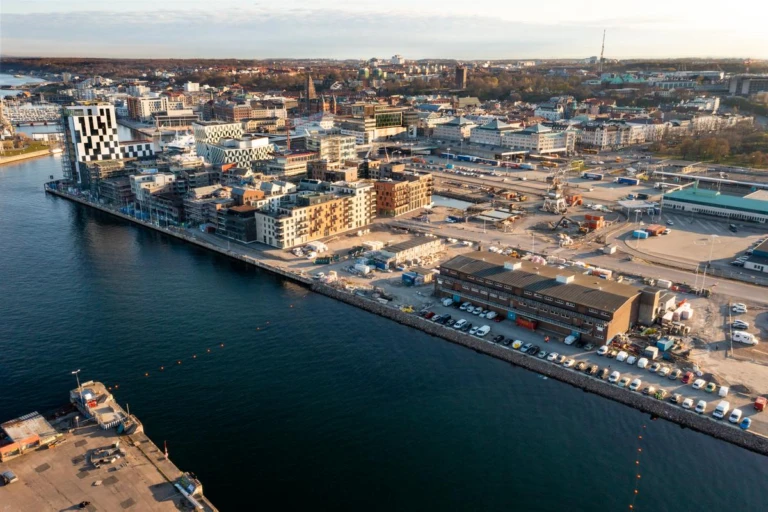 drönarbild hamnen