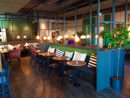 Fikaplatser på Waynes Coffee på Rådhustorget