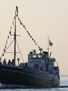 Fiskebåt -följ med på fisketur med Rååbåtarna