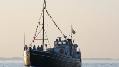 Fiskebåt -följ med på fisketur med Rååbåtarna