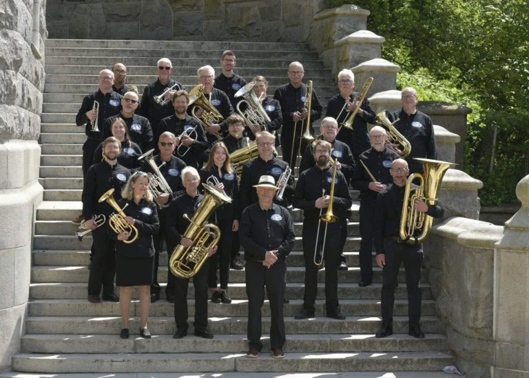 Brassband på terrasstrapporna