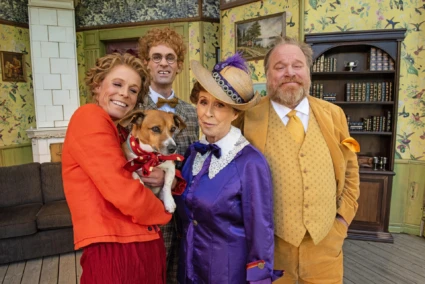 Spanska flugan teater med Eva Rydberg och Claes malmberg