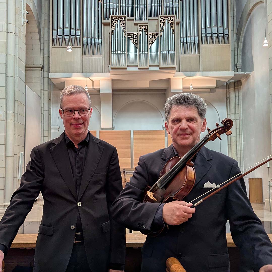 Tidlösa toner på orgel och viola