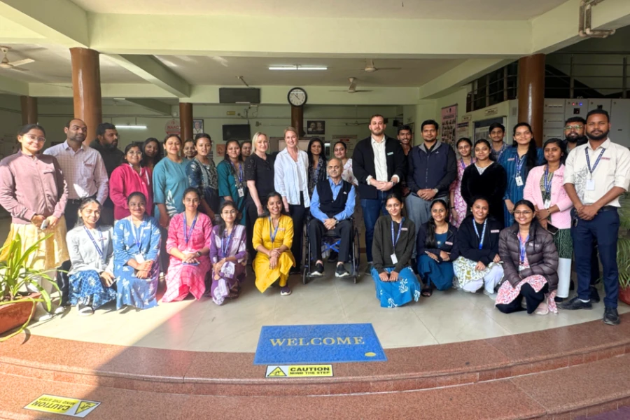 En grupp bild som togs i samband med studieresan