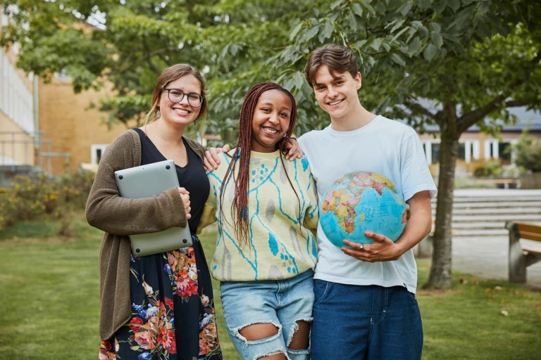 Picture of three students at ISH