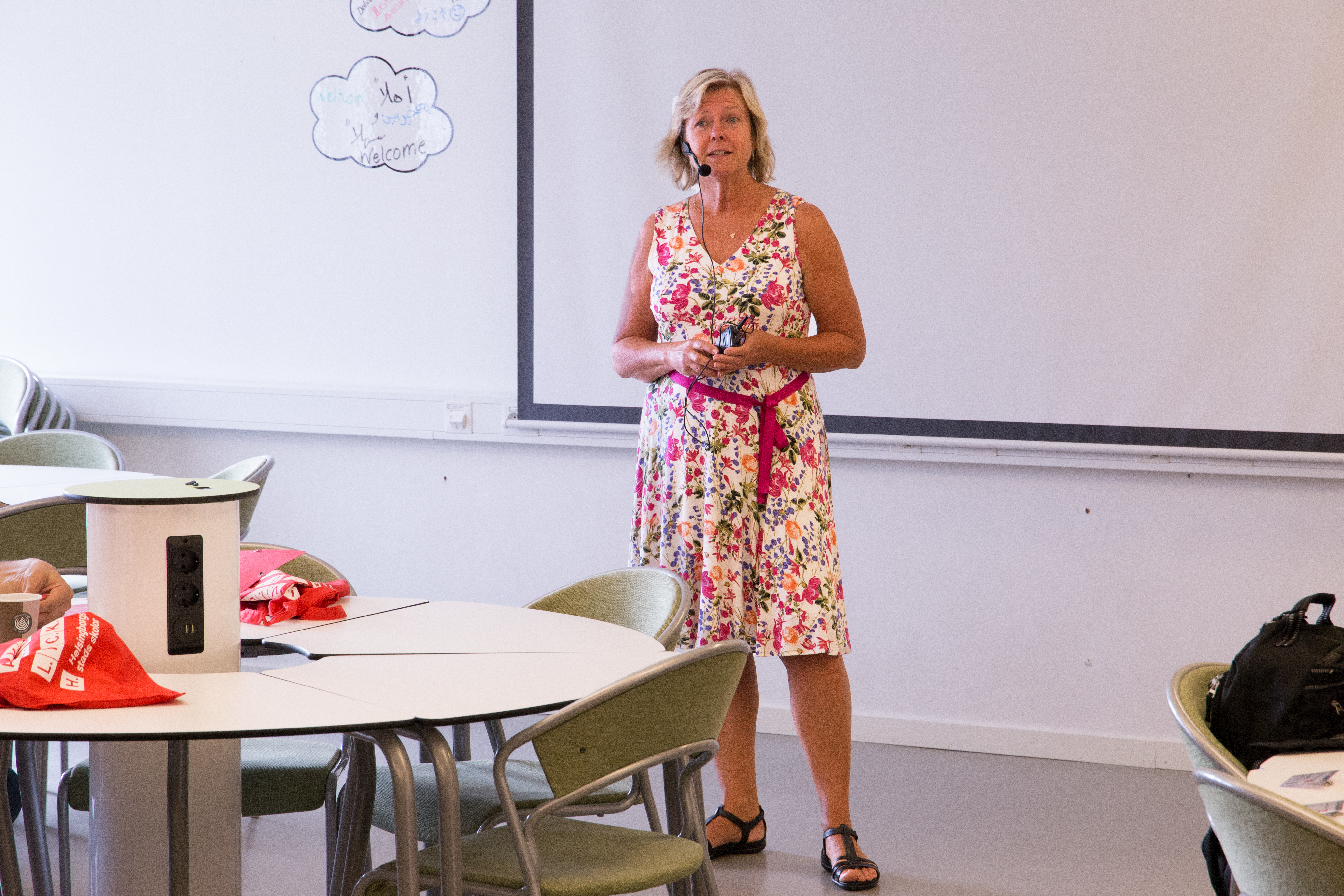 Agneta Gullstrand, chef för modersmålsenheten talade under upptakten av "Lärarvägen" som hölls på Pedagogiskt center i augusti.