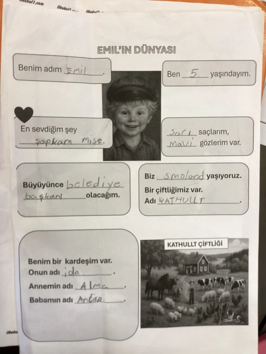 Arbetsblad om Emil: han är 5 år, gillar sin hatt, har blont hår och blå ögon, bor i Småland på gården Katthult, vill bli borgmästare och har en syster som heter Ida. Nederst syns en illustration av en gård med hus och djur.