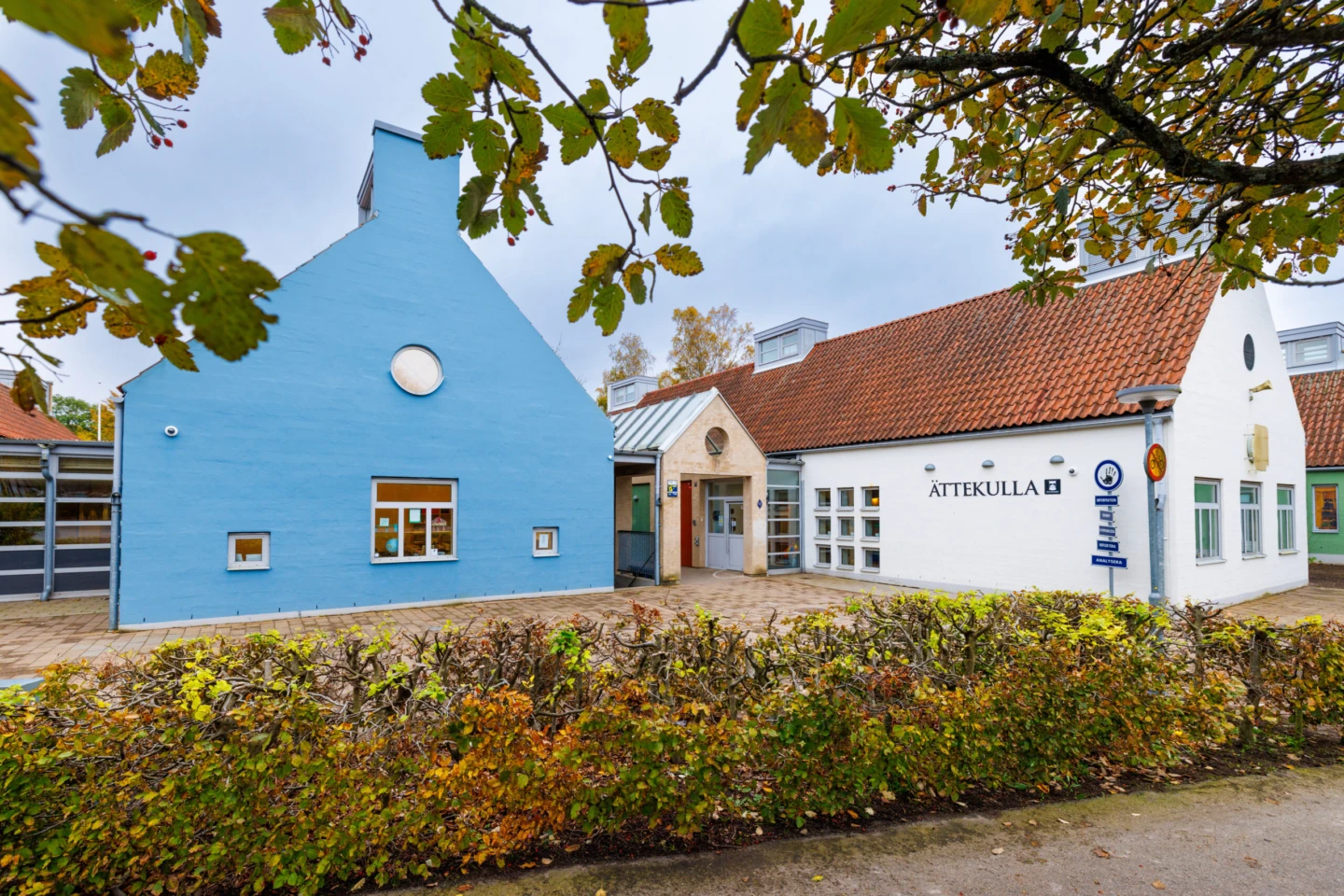 Fasadbild på Ättekullaskolan i Helsingborg