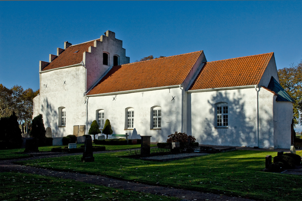 Hässlunda kyrka. Foto: Sven-Olof Larsén