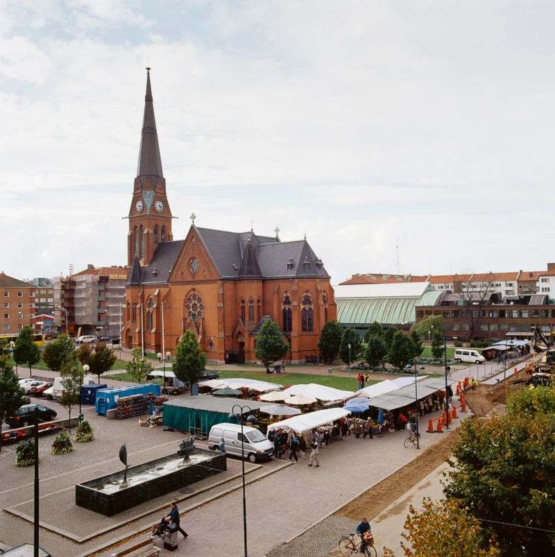 Gustav Adolfs kyrka, med Gustav Adolfs torg i förgrunden