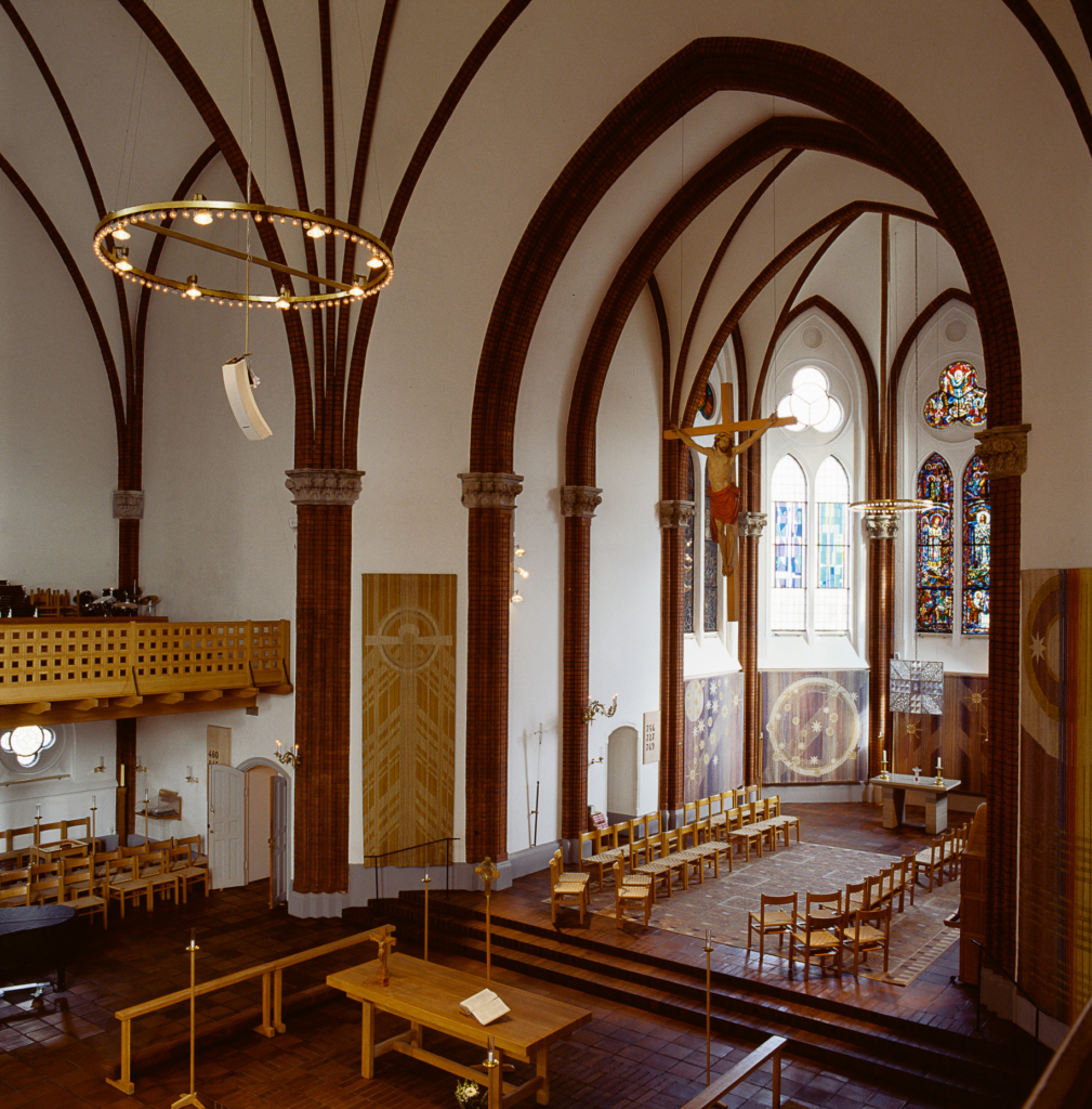 Gustav Adolfs kyrka, interiör