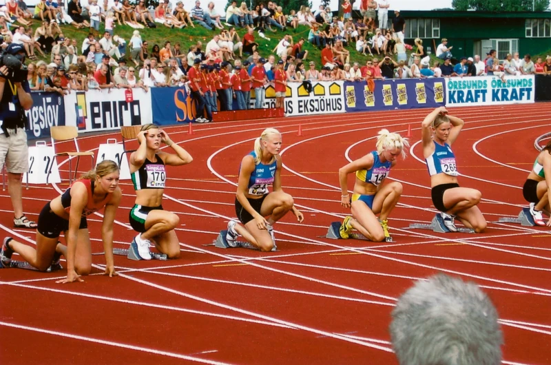 SM i frididrott på Hedens idrottsplats 2005 med bl.a. systrarna Kallur och Carolina Klüft. Foto Föreningen Idrottsarkivet