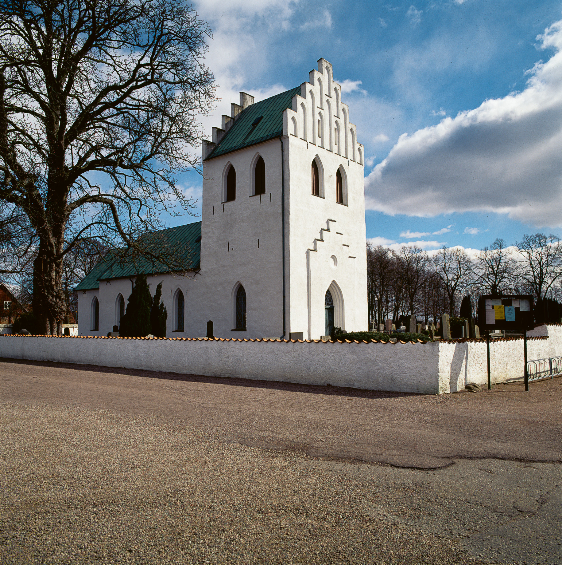 Välluvs kyrka. Foto: Sven-Olof Larsén
