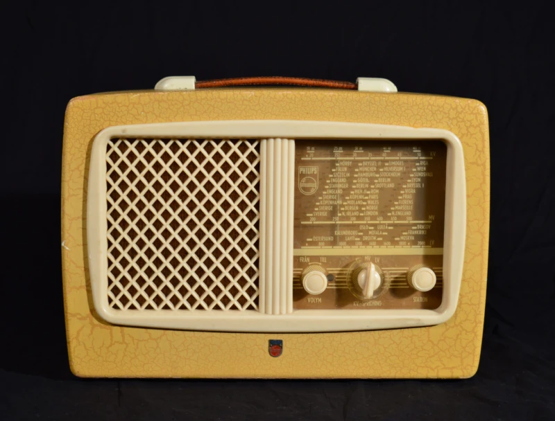 Philips radio. Tillverkningsår 1951. Ur Helsingborgs museums samlingar.