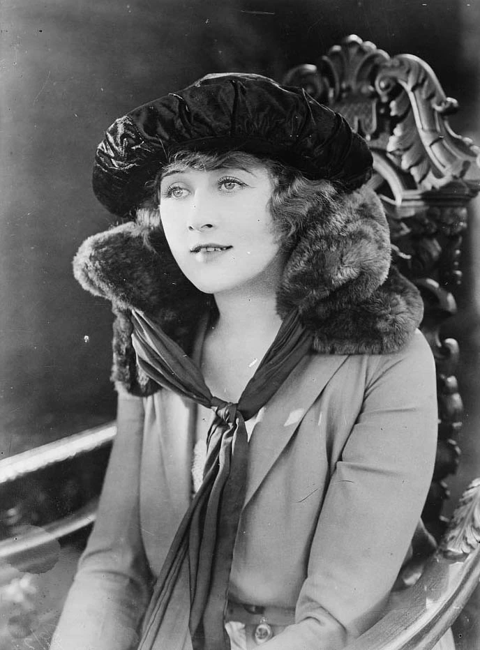 Anna Q Nilsson 1921. (Public Domain. Wikipedia 24-01-29, ur The George Grantham Collection, Library of Congress).