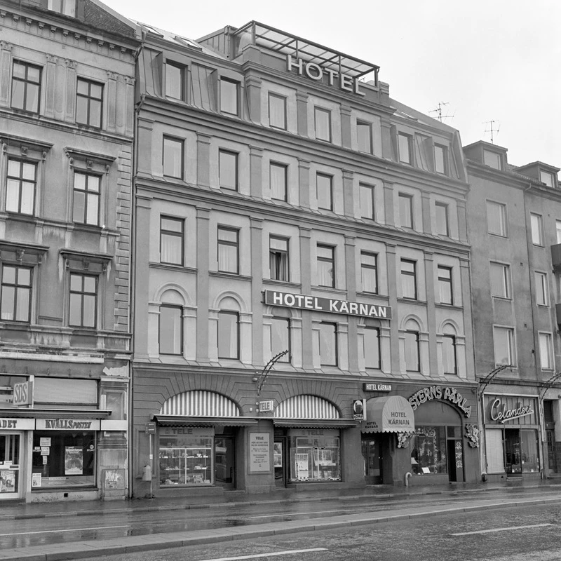 Järnvägsgatan 17 med Österns Pärla, tidigt 1980-tal. Foto: Contecton AB.