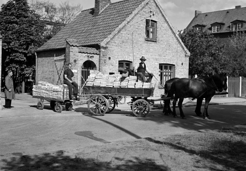 Transport från Allers tryckeri på Planteringen under 1940-talet. Foto: Lindberg foto. Helsingborgs museum.