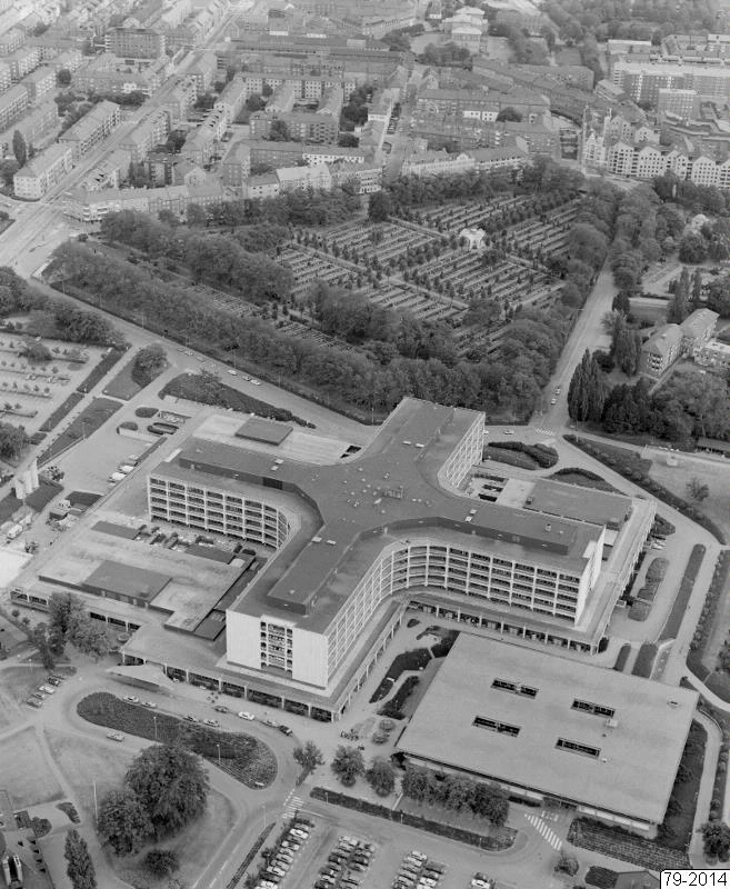 Helsingborgs lasarett med Nya kyrkogården mot sydost. Position läroverket. Flygfoto från 1984. Fotograf: Nils-Åke Siversson. Copyright Helsingborgs museum.