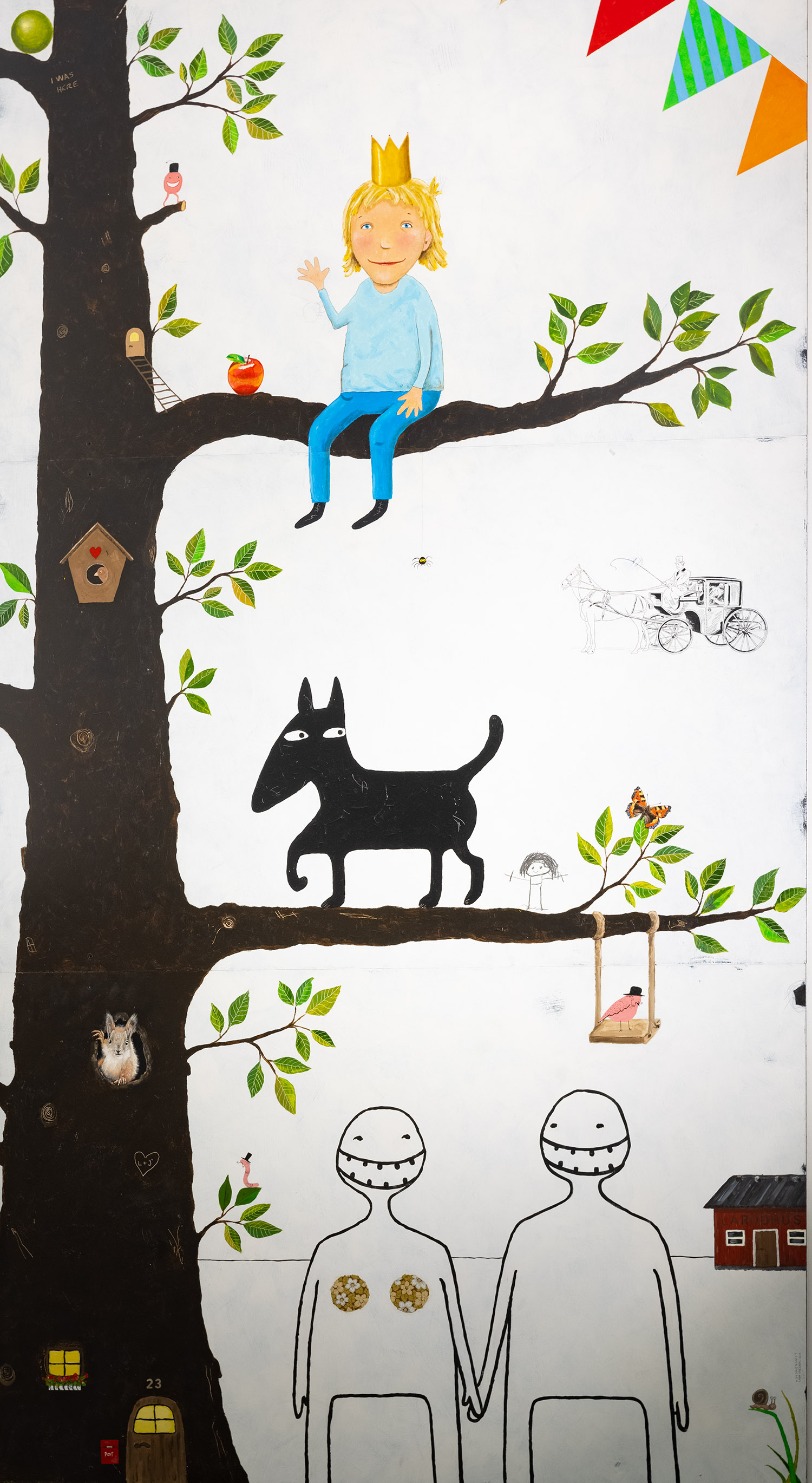 Väggmålning med träd, barn, djur mm. 