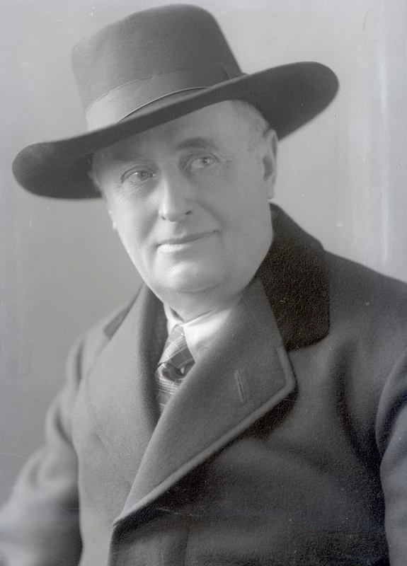 Självporträtt av Alfred B. Nilson.