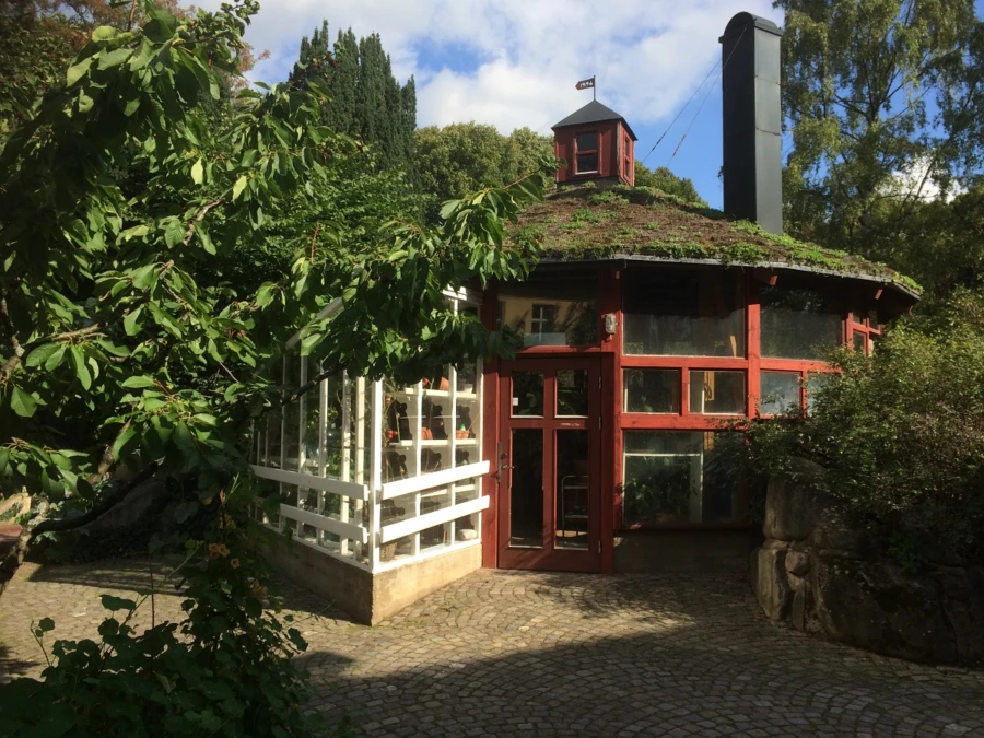 Kretshyttan är ett av våra spännande hus på Miljöverkstaden. Foto: Therése Olofsson