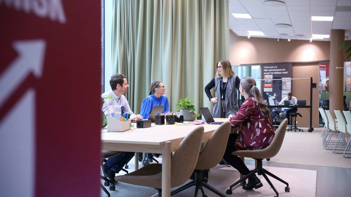 Människor har möte.