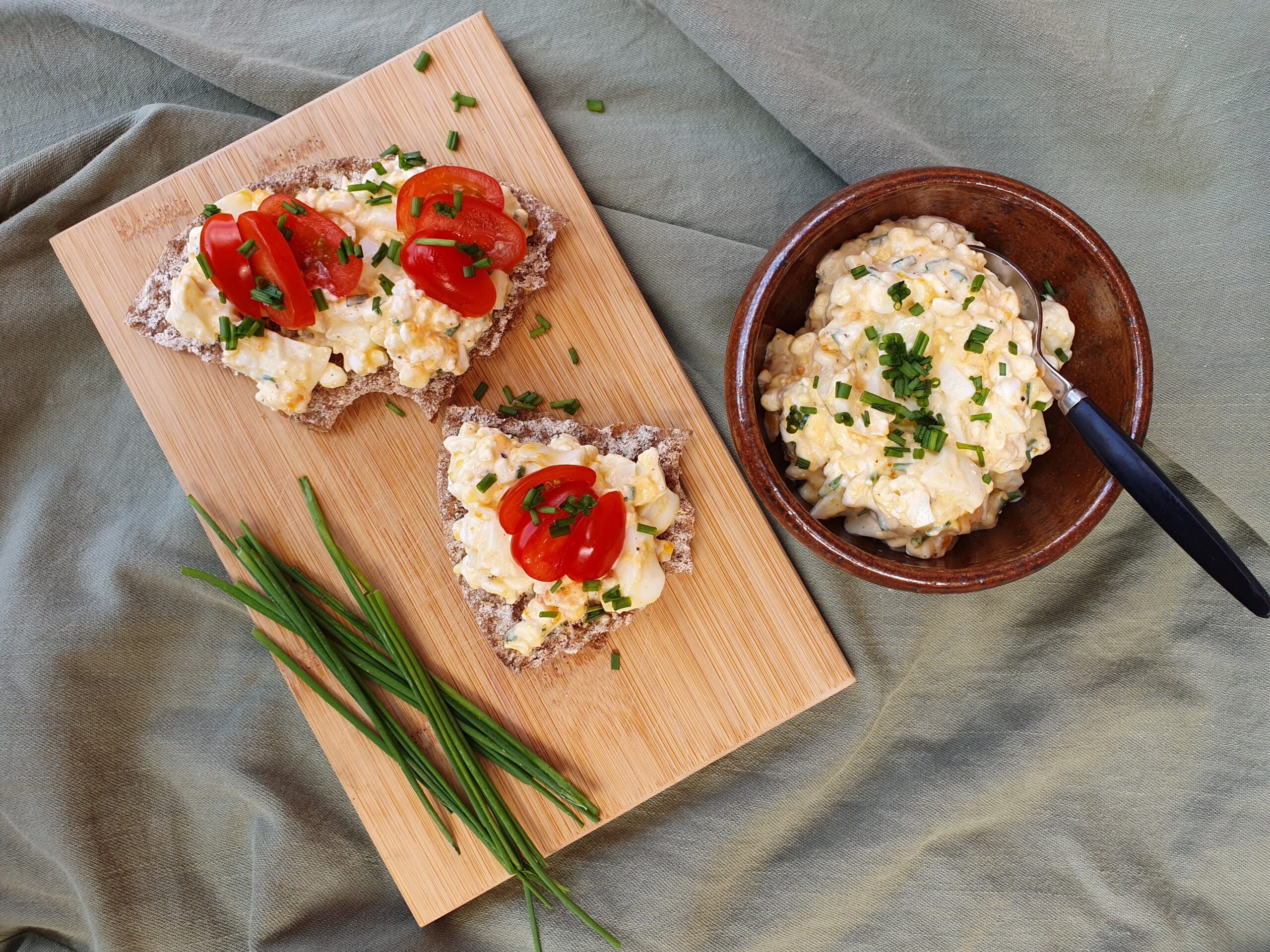 Knäckebröd med äggröra