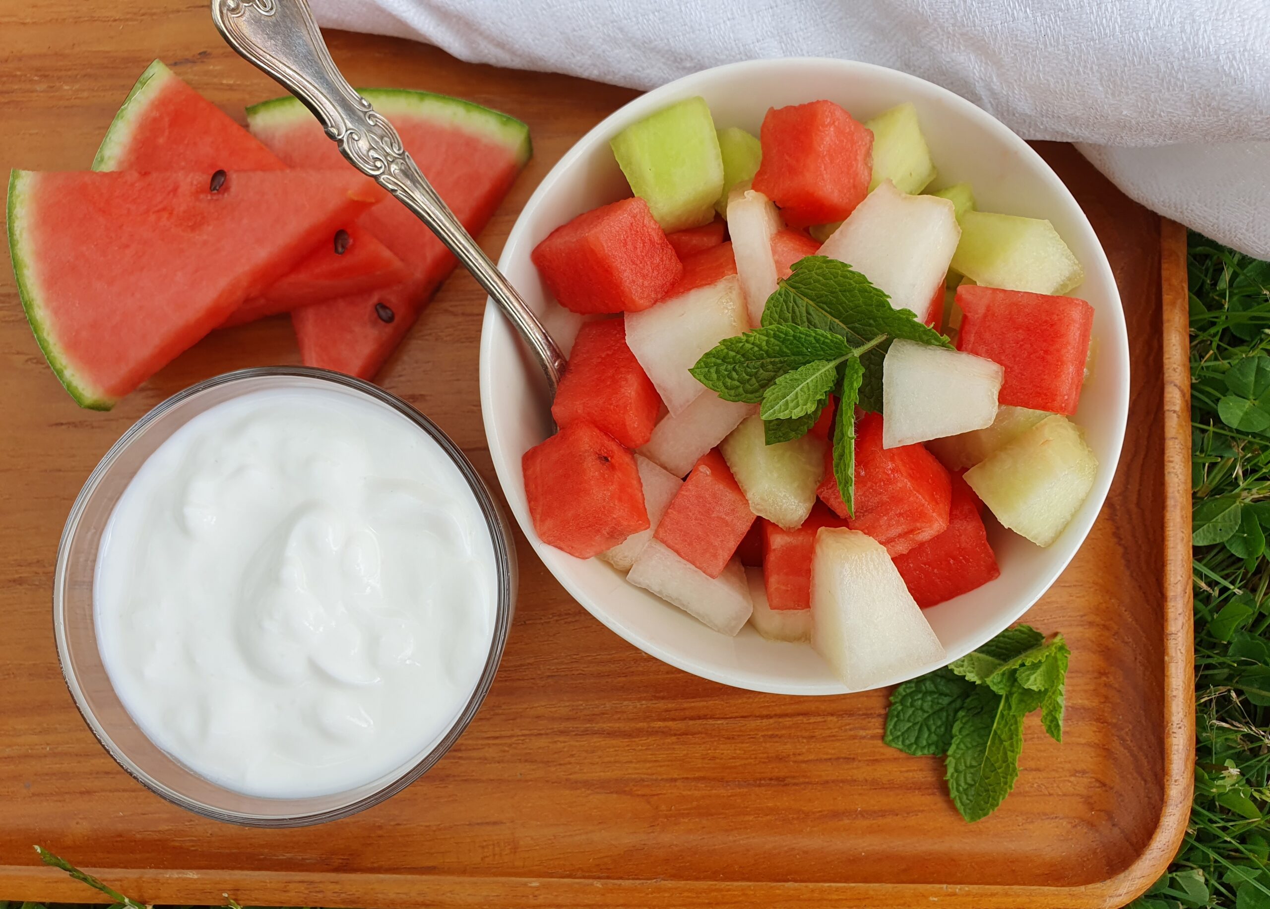 Melonsallad med grekisk yoghurt