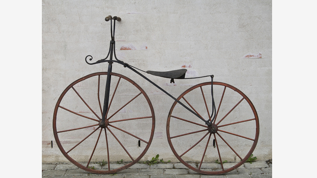 En tidig cykelmodell ur Helsingborgs museums samling