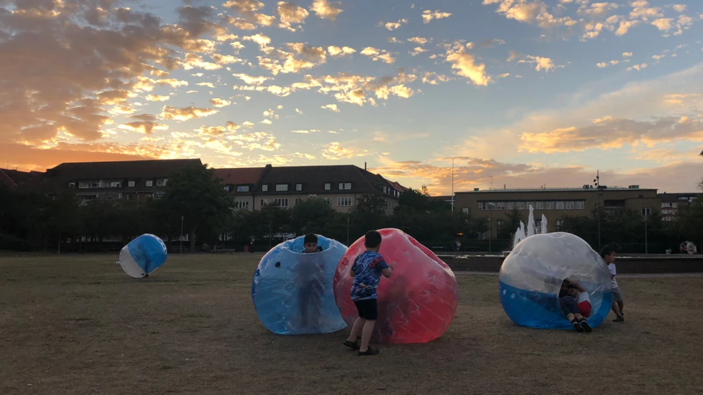 Bubble balls week på Furutorpsplatsen