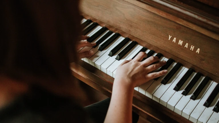 Spela piano med kulturskolan