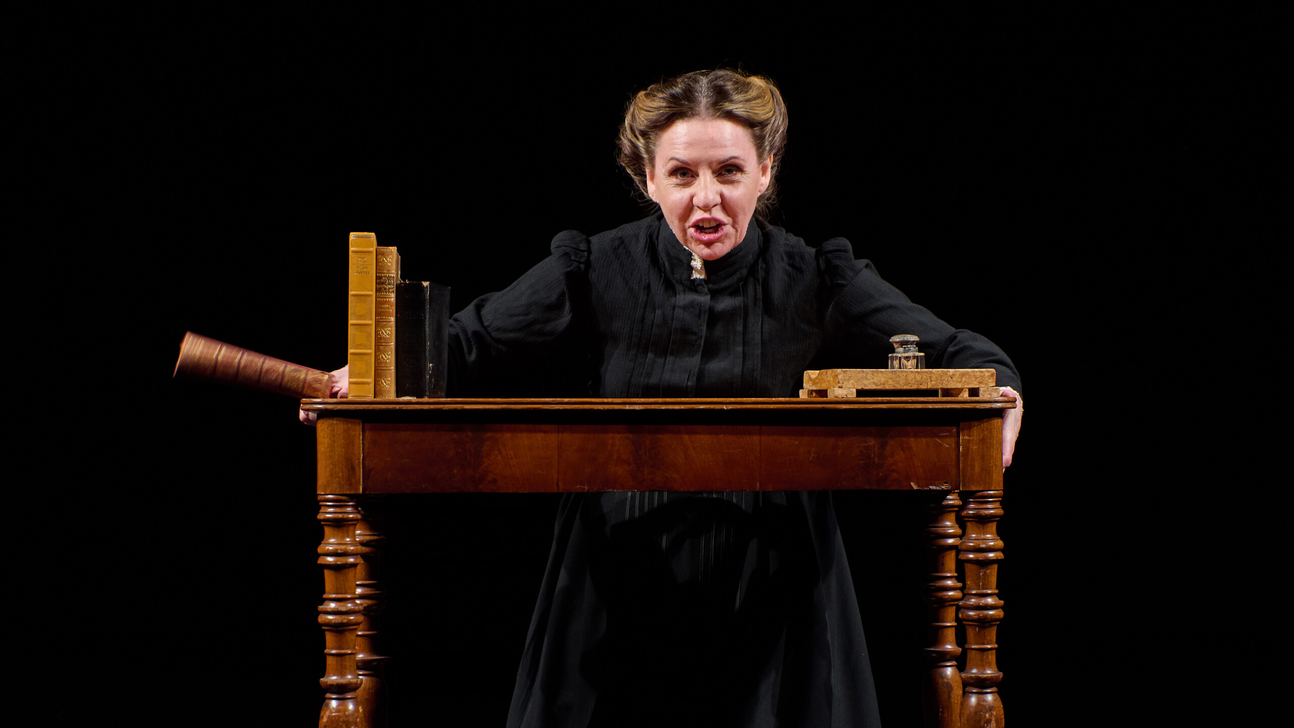 Nanny Palmqvist med Strindbergs intima teater