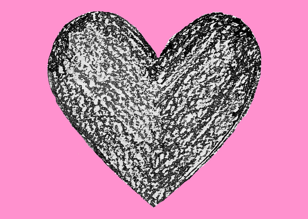 Skissat hjärta på rosa bakgrund