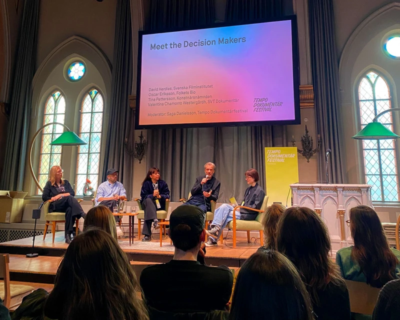 Samtal på scen med fem personer